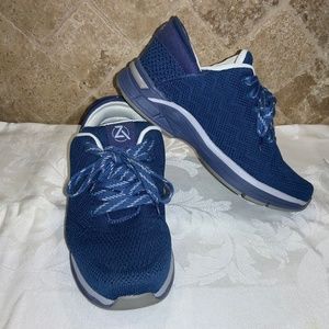 Zeba Sapphire Hands free Sneakers Size 8.5 Lace up shoes slip on